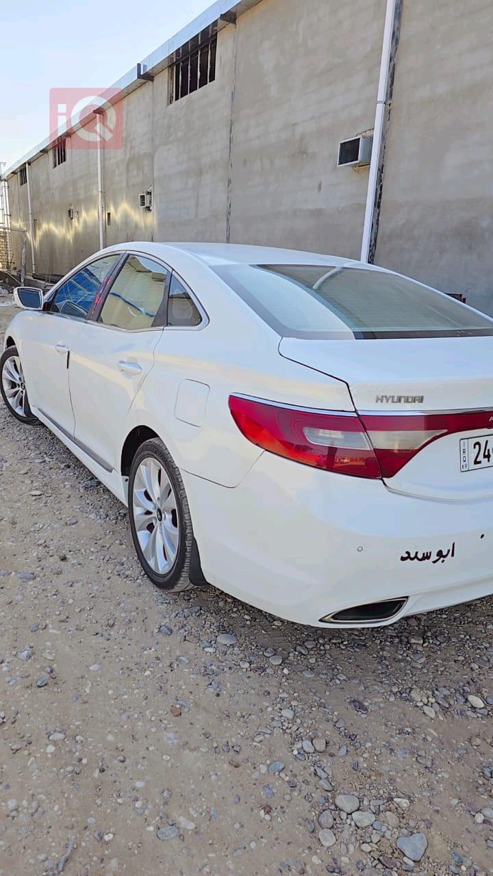 هيونداي أزيرا